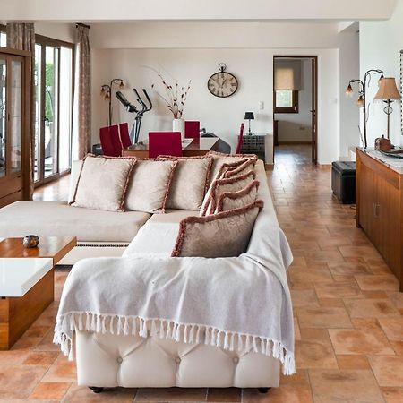 Luxury Villa Hera - Beachfront Roda  Exterior photo
