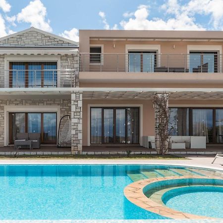 Luxury Villa Hera - Beachfront Roda  Exterior photo