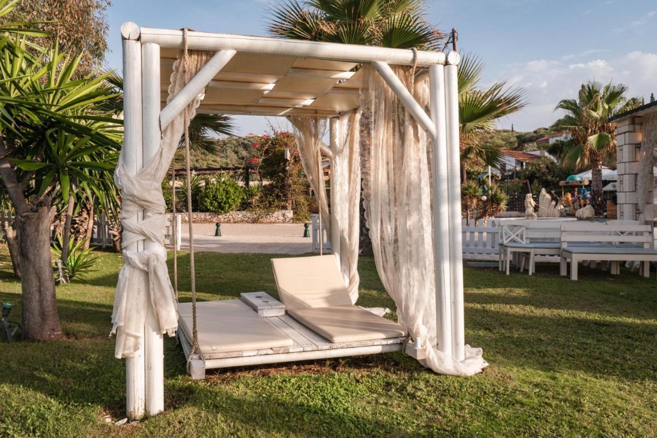 Luxury Villa Hera - Beachfront Roda  Exterior photo